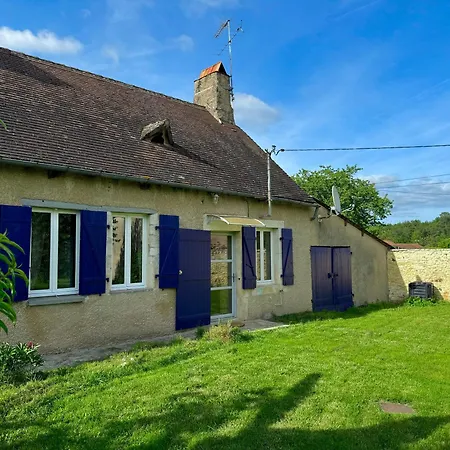 La Maison Bleue Classee 3 Etoiles Holiday home Limeyrat
