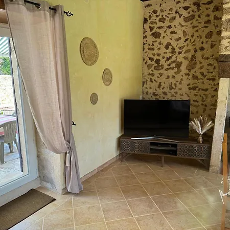 Holiday home La Maison Bleue Classee 3 Etoiles